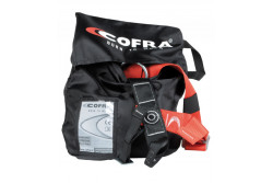 WRAPPER BAG HORDTÁSKA ZUHANÁSGÁTLÓKHOZ
COFA080-B100.I3 WRAPPER BAG HORDTÁSKA ZUHANÁSGÁTLÓKHOZ
COFA080-B100.I3
A zsák mérete: 38x33
Poliészter zsák a zuhanásgátló eszköz elhelyezésére.
A PVC első zseb lehetővé teszi az ellenőrzési jelentéstés/vagy egyéb dokumentumokelhelyezését amelyek hasznosak a termék azonosításához.
A zsák extrém kapacitása lehetővé teszi, hogy tartalmazza a zuhanásgátló készletet, mint a heveder, rögzítőkötél energia elnyelővel és összekötő elemekkel.
A praktikus poliészter hurok megengedi a könnyű mozgatást vagy a zsák felakasztását, ha szükséges.
