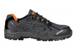 CYCLETTE BLACK S1 P SRC VÉDŐCIPŐ
COFTN000-000.W36 CYCLETTE BLACK S1 P SRC VÉDŐCIPŐ
COFTN000-000.W36
MODELLCSALÁD JELLEMZŐI:Könnyű, kompozit védőkaplival készülő lábbelik sport- és túra fazonban.
VÉDŐKAPLI: kompozit (üvegszálas)
ÁTSZÚRÁS ELLENI VÉDELEM: Fémmentes, hajlékony és könnyű APT
TALP: Kétrétegű poliuretán talp. Csúszásmentes kialakítás (SRC), energiaelnyelő sarokrész (E), antisztatikus tulajdonságok (A), szénhidrogénekkel (pl. olajjal) szembeni ellenállás.
FELSŐRÉSZ: Légáteresztő hálós kialakítású szövet
KÉNYELMI TALPBETÉT: EVANIT anatómiai kialakítású, lyukacsos, antisztatikus, kivehető talpbetét. Stabil járást és kényelmet garantál az eltérő vastagságú szerkezetnek köszönhetően (12/8/3,8mm)
BELSŐ BÉLÉS: TRAI-TEX 3D kialakítású kopásálló, antibakteriális szövet belső bélés, mely szárazon tarja a lábat
SZÉLESSÉG: 10,5 Mondopoint (38-39 méret) - 11 Mondopoint (40-48 méret)
TELJESEN FÉMMENTES MODELL
TÍPUSTANÚSÍTVÁNY: LETÖLTÉS
EK_MEGFELELŐSÉGI NYILATKOZAT: LETÖLTÉS