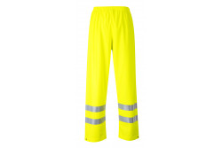 FR43 Sealtex Flame Hi-Vis esőnadrág sárga
PWTFR43YER4XL FR43 Sealtex Flame Hi-Vis esőnadrág sárga
PWTFR43YER4XL
Víz és szélálló nadrág mely EN ISO 20471 szabvány szerinti fényvisszaverő szalagokkal rendelkezik. CE minősítés.Teljesen gumírozott derék.Patenttal állítható szegély.Hőillesztett EN ISO 20471 fényvisszaverő szalag a jobb láthatóságért.Hegesztett vízálló varrások.Könnyű.Tartós és rugalmas lemosható felülettel