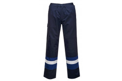 FR56 Bizflame Plus kéttónusú nadrág tengerészkék / royal
PWTFR56NRRL FR56 Bizflame Plus kéttónusú nadrág tengerészkék / royal
PWTFR56NRRL
Nadrág modell kétszeresen varrott reflektív szalagokkal. Egyedi térdzsebek szerszámtartó zseb réz zippzár és strapabíró háromszoros varrások jellemzik. Állítható bokarésszel készül. 4XL.Réz zippzár.UPF 50+.CE minősítés.Háromszoros varrás.Hátsó zseb.ARC2.Tépőzárral állítható szegély .Lángálló ipari mosásra alkalmas szalag .Félig gumírozott derékkialakítás.7 zseb.Kisker csomagolás .Olvadt fém fröccsenések ellen minősítve.Kontraszt szín.Lángálló.Sugárzó konvektív és kontakt hő.Két rétegű térdvédő zsebek
